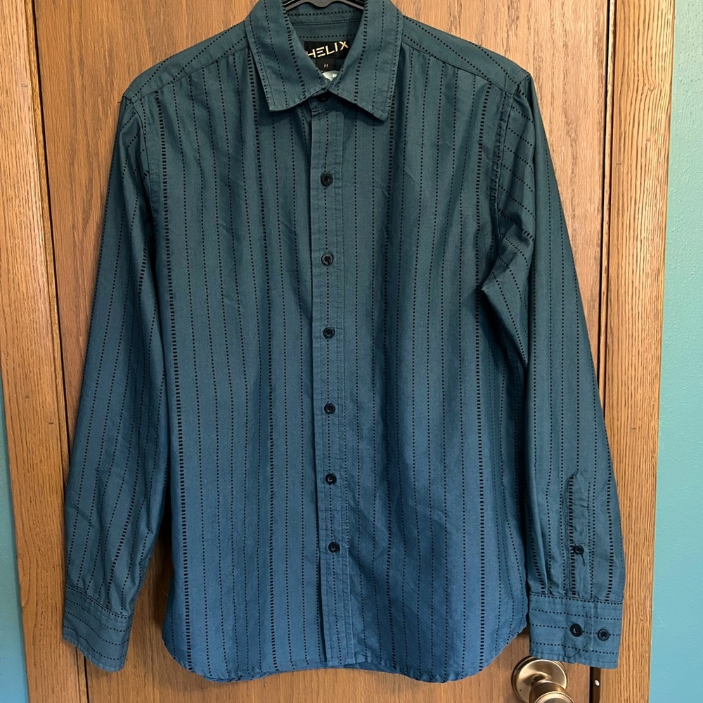 Helix long sleeve button down Mens Medium